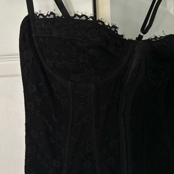 Black floral corset - Picture 5 of 6